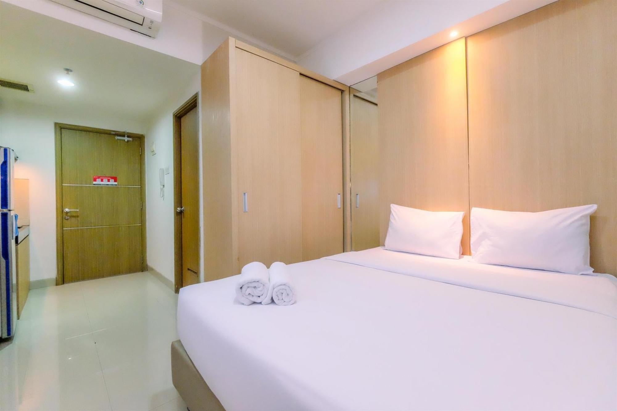 Best Deal And Cozy Studio Oasis Cikarang Apartment By Travelio Exterior photo